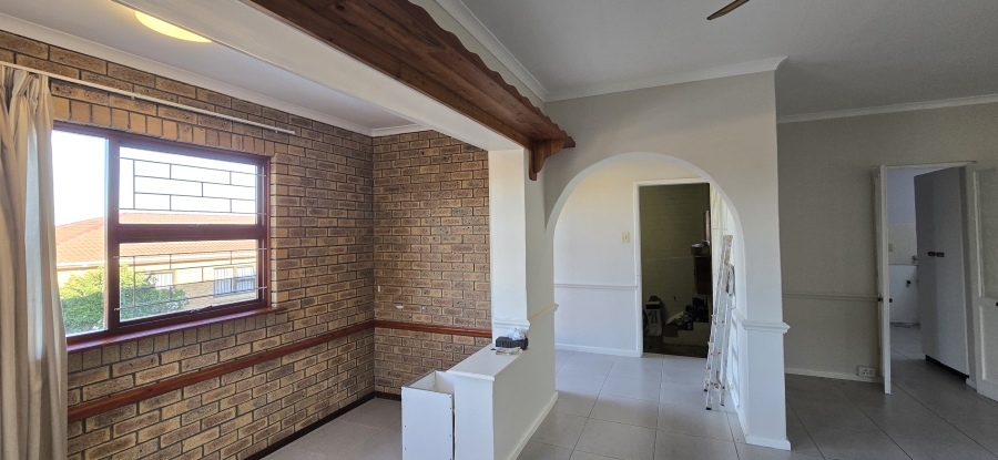 3 Bedroom Property for Sale in Die Wingerd Western Cape